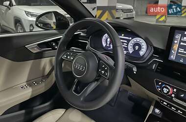 Седан Audi A4 2020 в 
