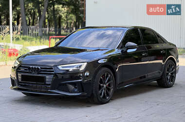 Седан Audi A4 2019 в Днепре