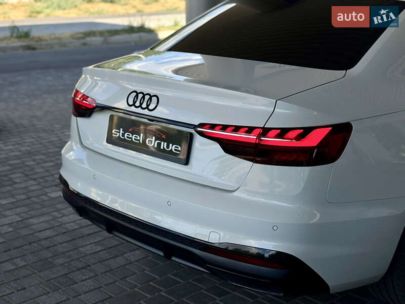 Седан Audi A4 2020 в Николаеве