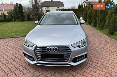 Седан Audi A4 2018 в 