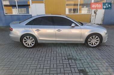 Седан Audi A4 2013 в 