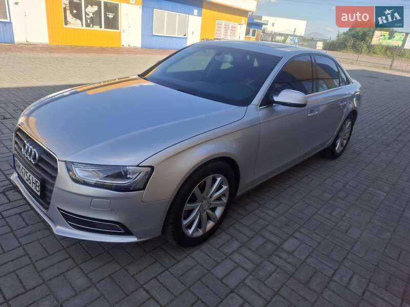Седан Audi A4 2013 в Житомире