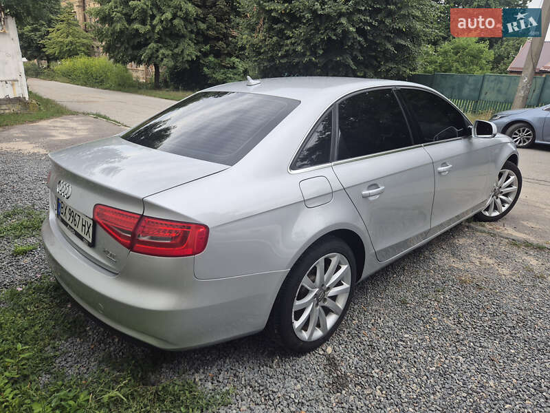 Седан Audi A4 2013 в Бердичеве