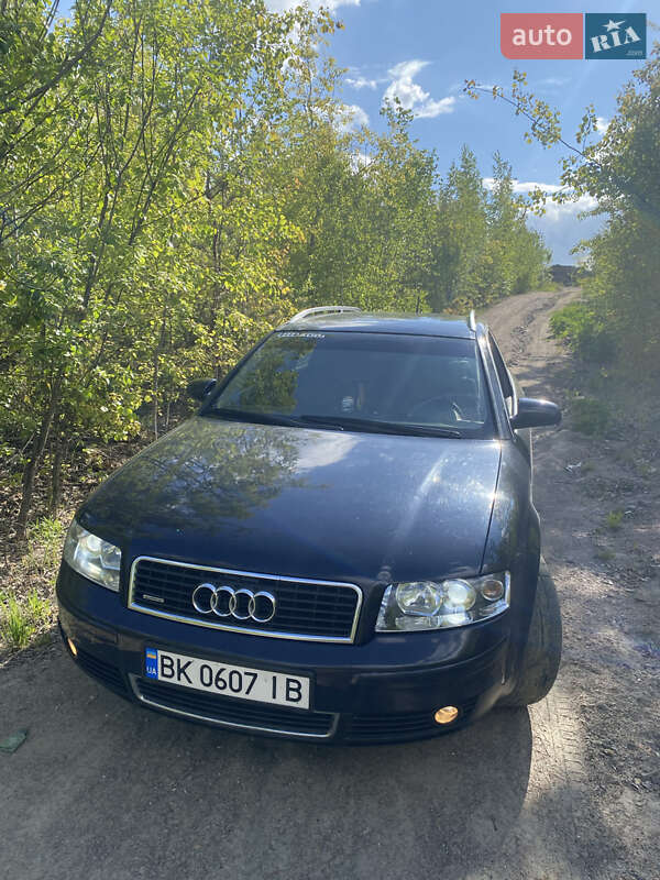 Универсал Audi A4 2001 в Сарнах
