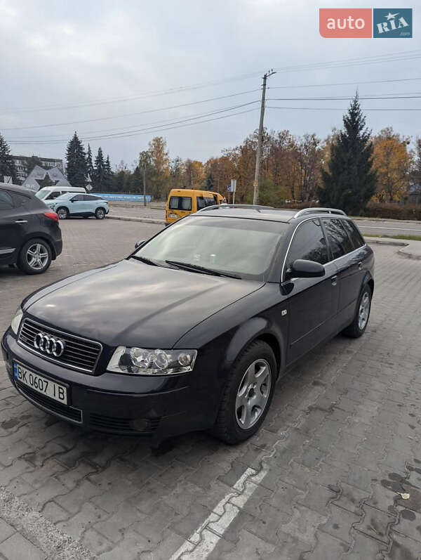 Универсал Audi A4 2001 в Сарнах