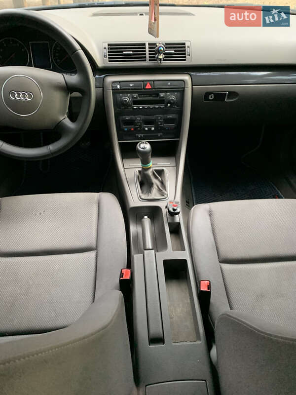 Седан Audi A4 2003 в Одесі