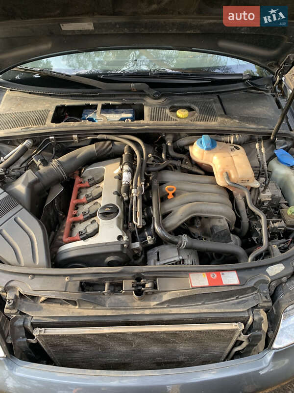 Седан Audi A4 2003 в Тростянці