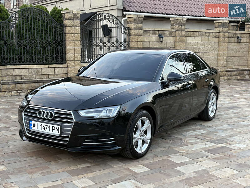 Седан Audi A4 2018 в 