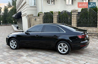 Седан Audi A4 2018 в 
