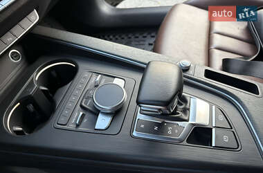 Седан Audi A4 2018 в 