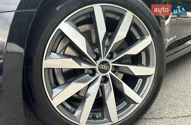 Седан Audi A4 2019 в 