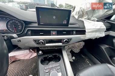 Седан Audi A4 2019 в 