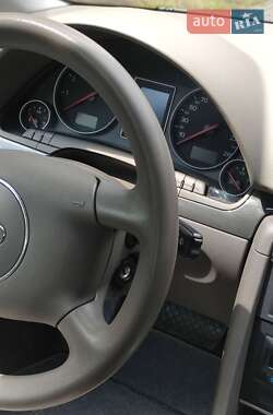 Седан Audi A4 2002 в 