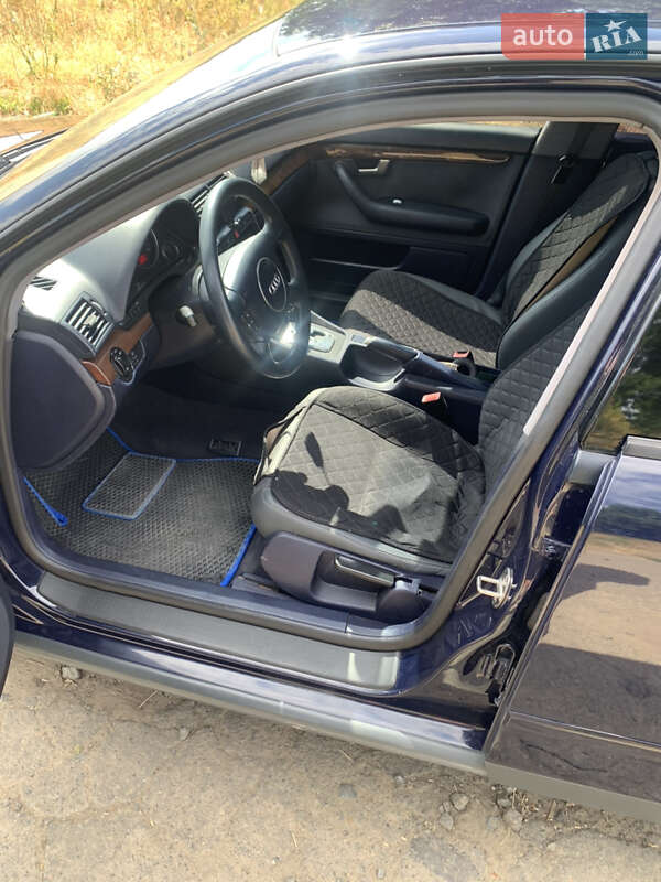 Седан Audi A4 2001 в Захарьевке