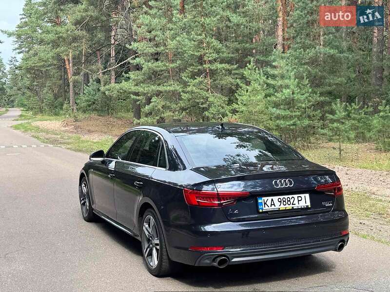 Седан Audi A4 2017 в Киеве