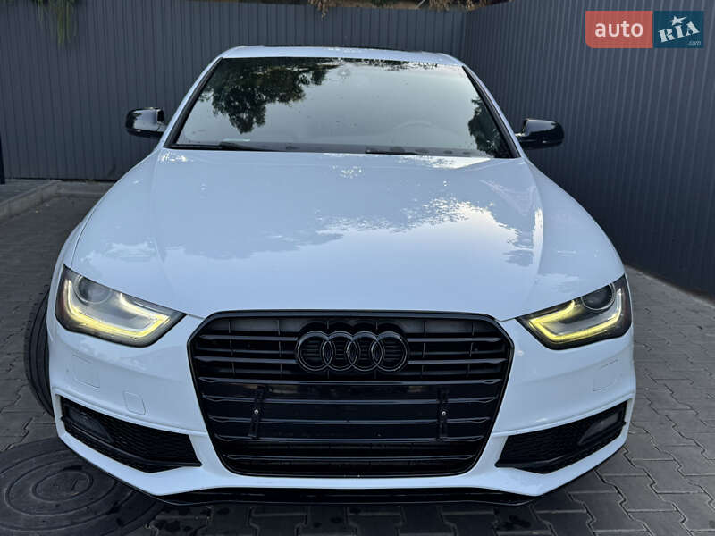Седан Audi A4 2013 в 