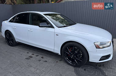 Седан Audi A4 2013 в 
