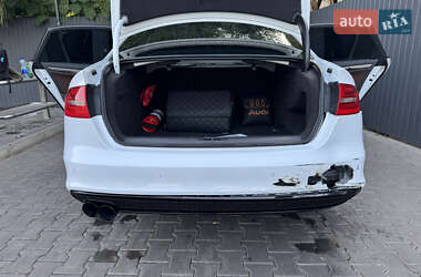 Седан Audi A4 2013 в 