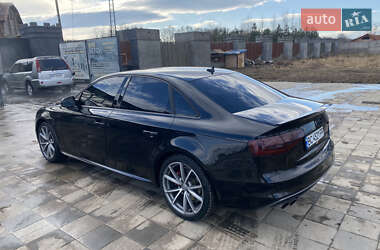 Седан Audi A4 2015 в 