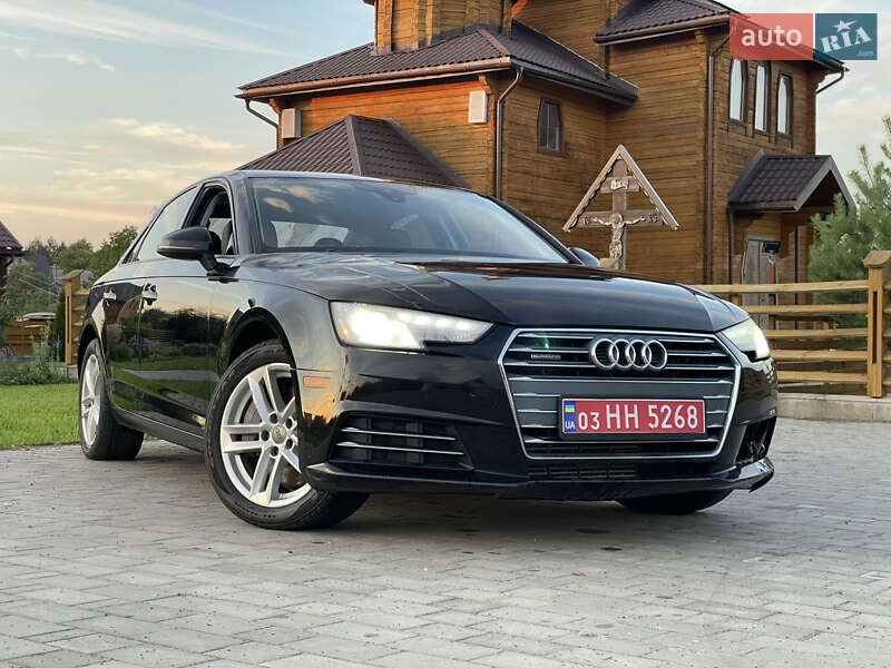 Седан Audi A4 2017 в Луцке