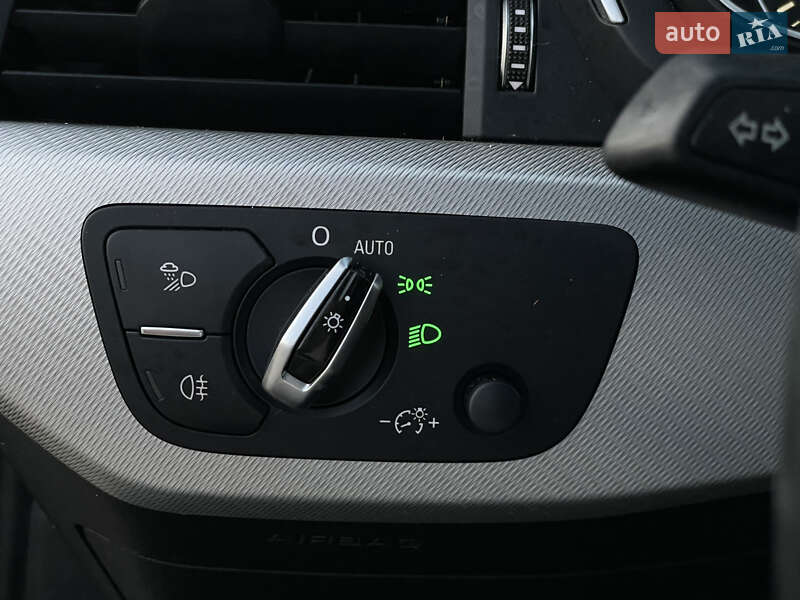 Седан Audi A4 2017 в Луцке