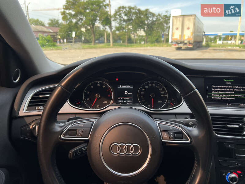 Седан Audi A4 2012 в Полтаві
