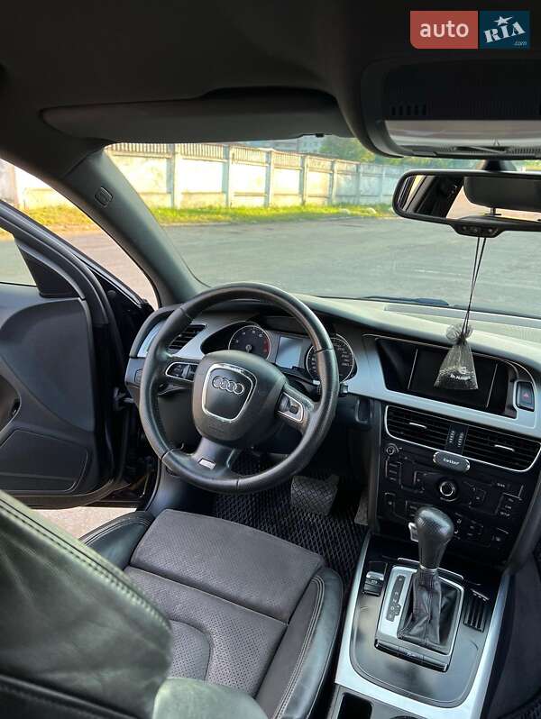 Седан Audi A4 2010 в Чернигове