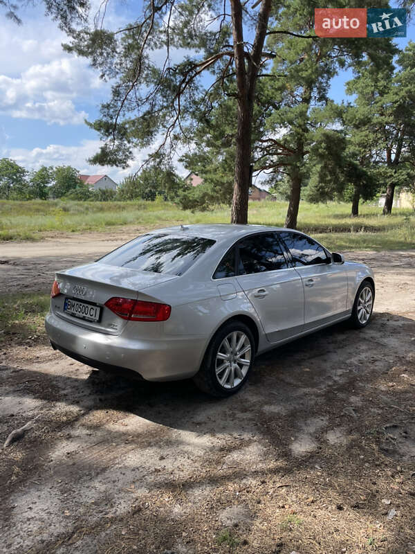 Седан Audi A4 2011 в Сумах