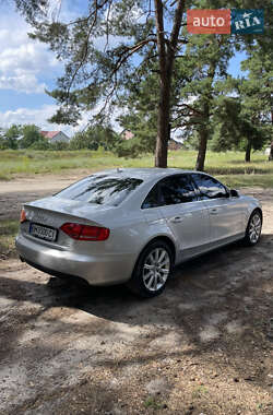 Седан Audi A4 2011 в 