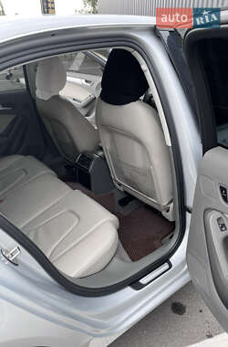 Седан Audi A4 2011 в 