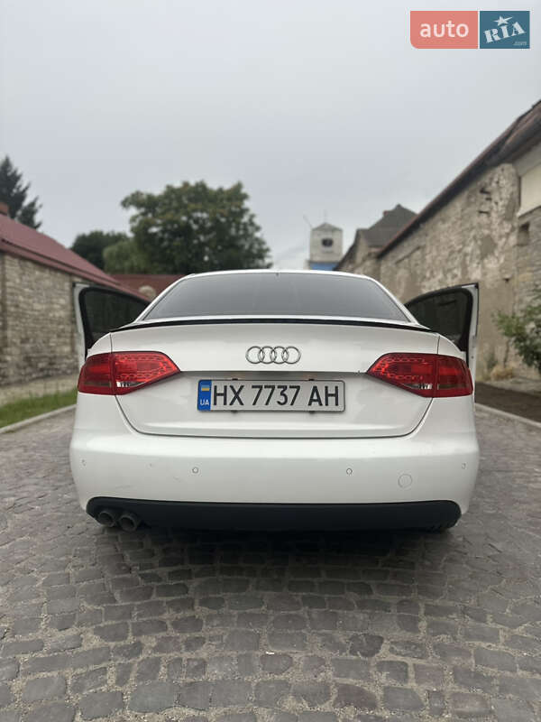 Седан Audi A4 2010 в Каменец-Подольском