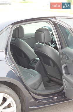 Седан Audi A4 2018 в Львове