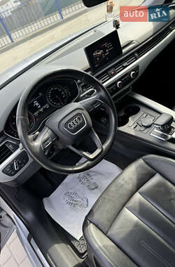 Седан Audi A4 2016 в 