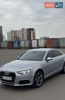 Седан Audi A4 2016 в 