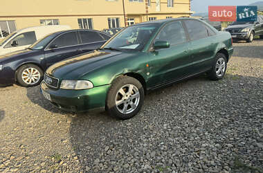 Седан Audi A4 1996 в 