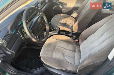 Седан Audi A4 1996 в 
