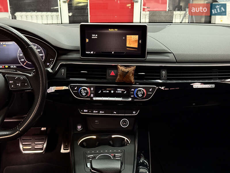 Седан Audi A4 2017 в Одессе