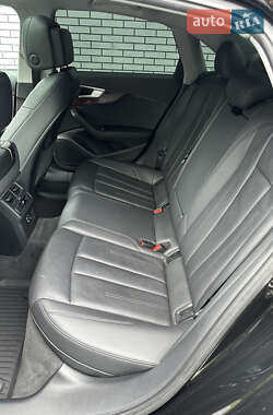 Седан Audi A4 2018 в 