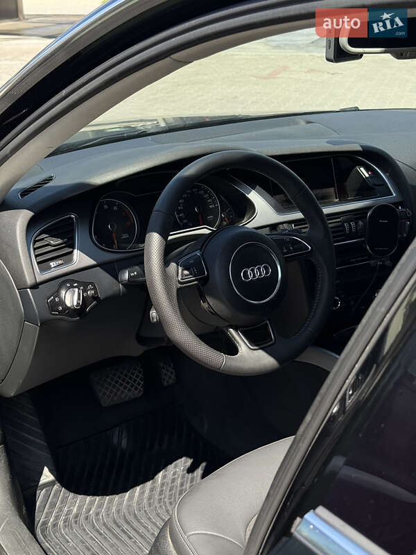 Седан Audi A4 2014 в Золочеве