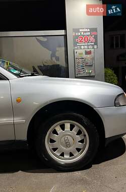Седан Audi A4 1998 в 