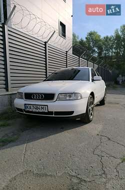 Седан Audi A4 1998 в 