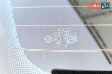 Седан Audi A4 1998 в 