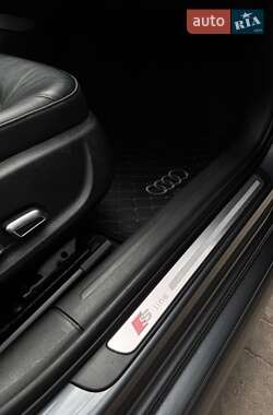 Седан Audi A4 2014 в Львові