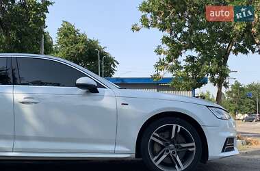 Седан Audi A4 2017 в 