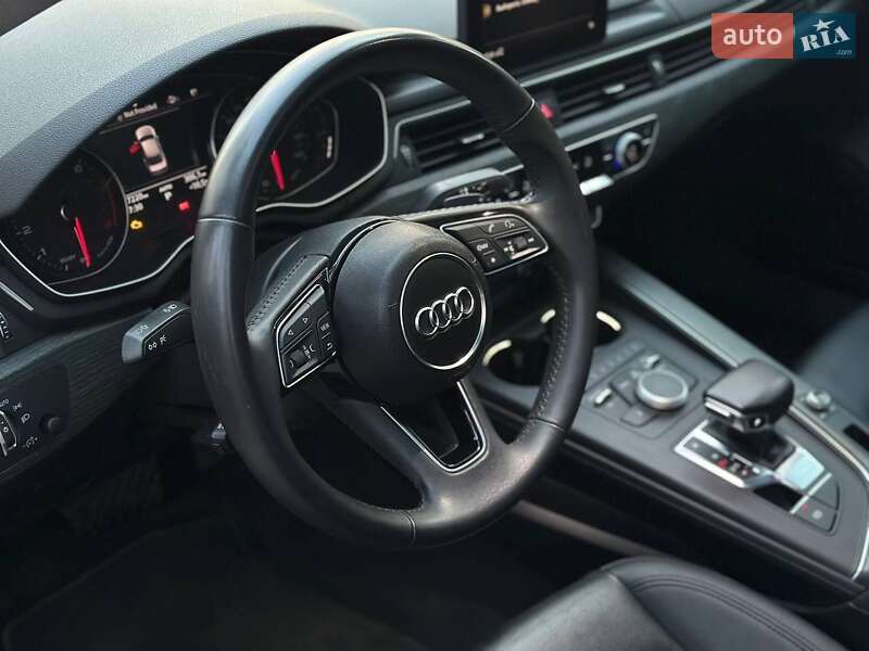 Седан Audi A4 2019 в Полтаве