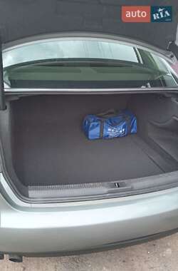 Седан Audi A4 2010 в 