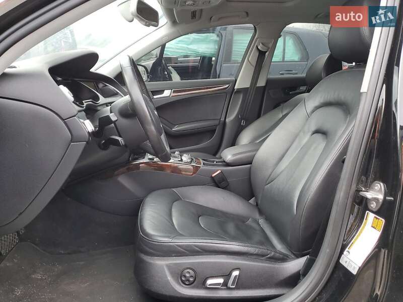 Седан Audi A4 2015 в Львове