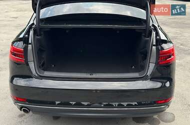 Седан Audi A4 2017 в 