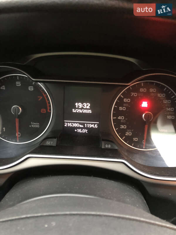 Седан Audi A4 2014 в Луцке