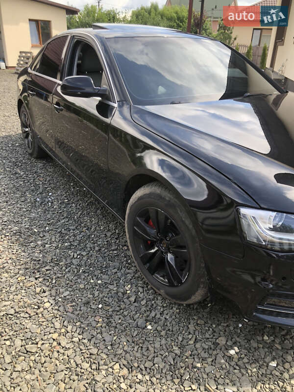 Седан Audi A4 2014 в Луцке